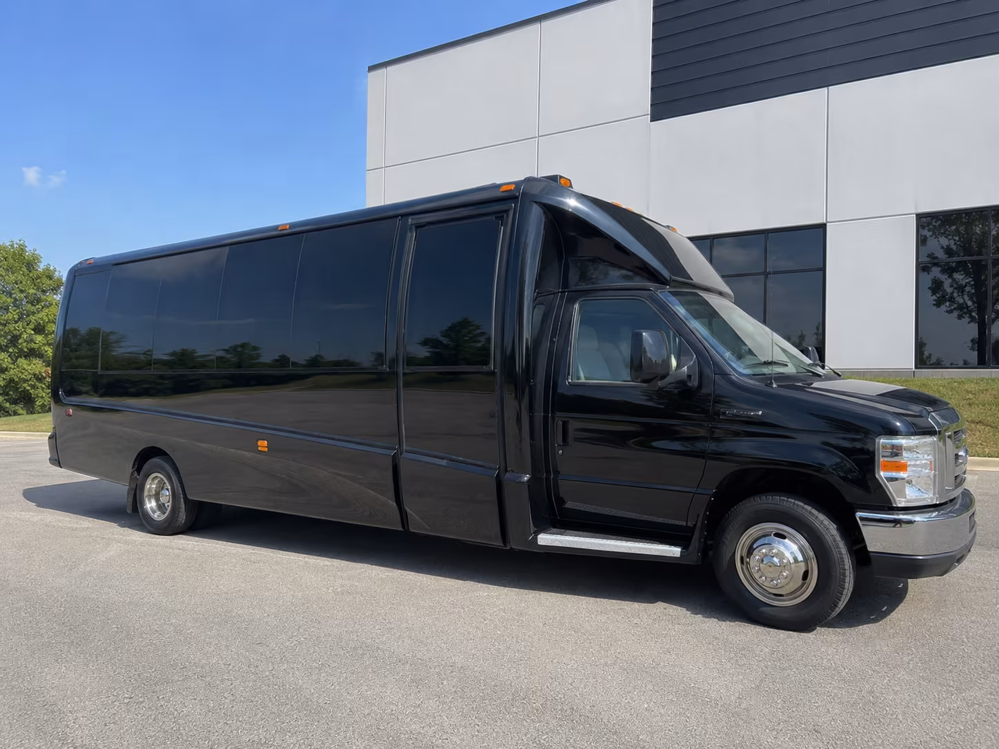 Cape Coral Bachelor & Bachelorette Transportation party bus exterior