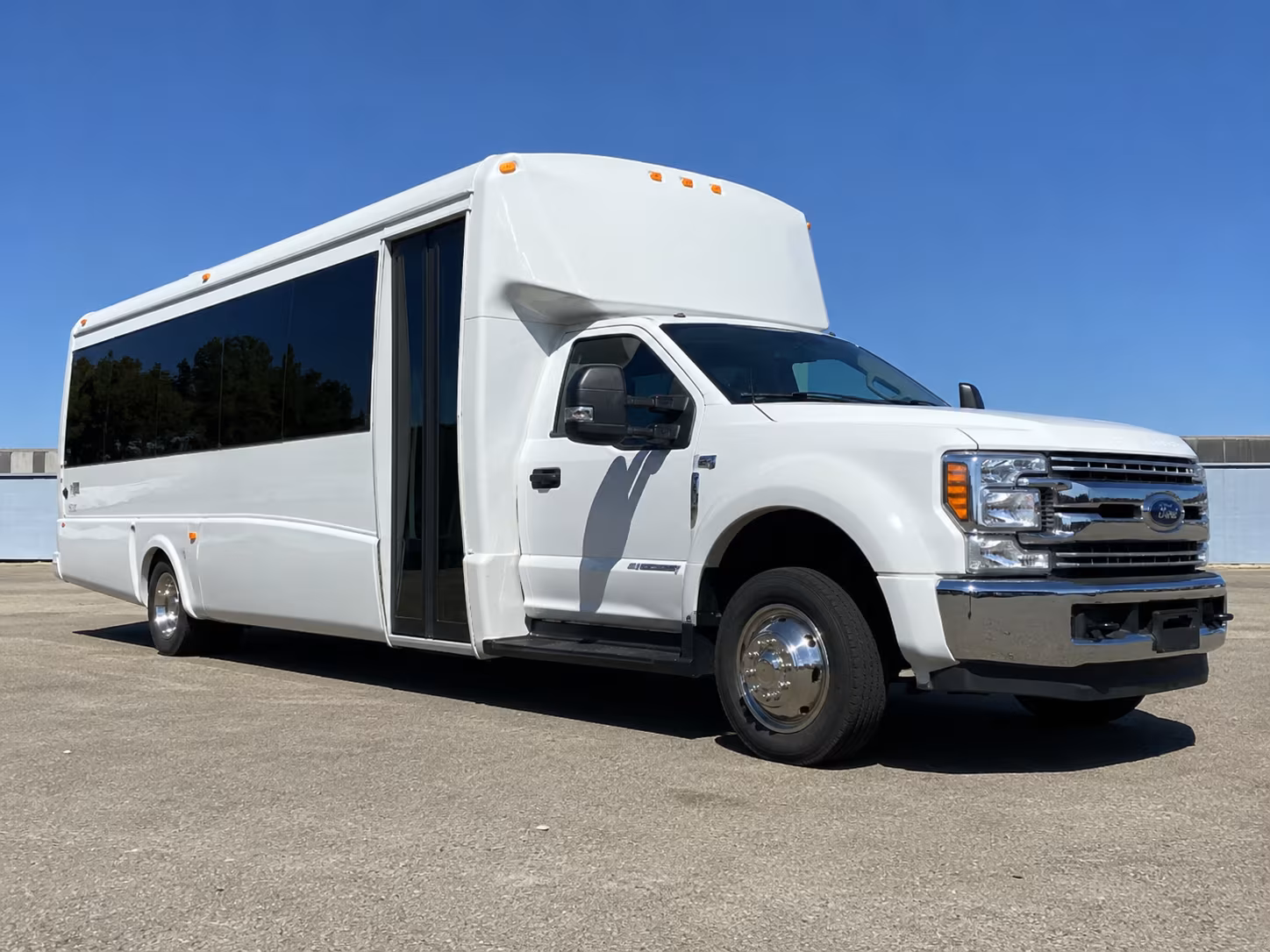 Cape Coral Corporate Transportation party bus exterior