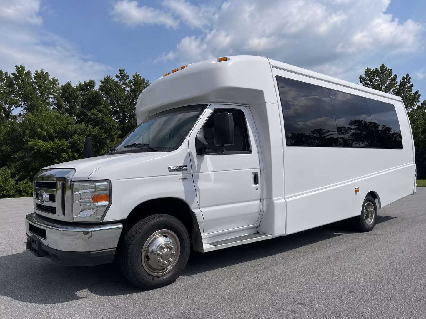 St. Petersburg Homecoming & Prom Party Bus Rentals